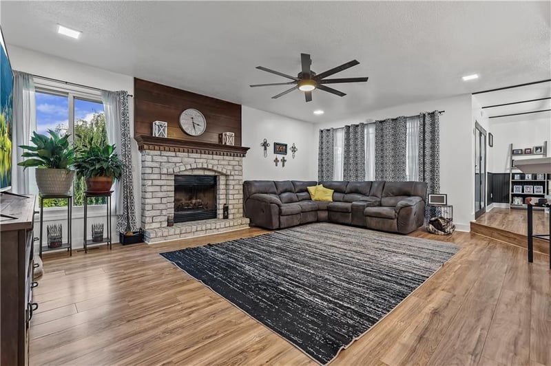 3604 SW 22nd St, Blue Springs, MO 64015