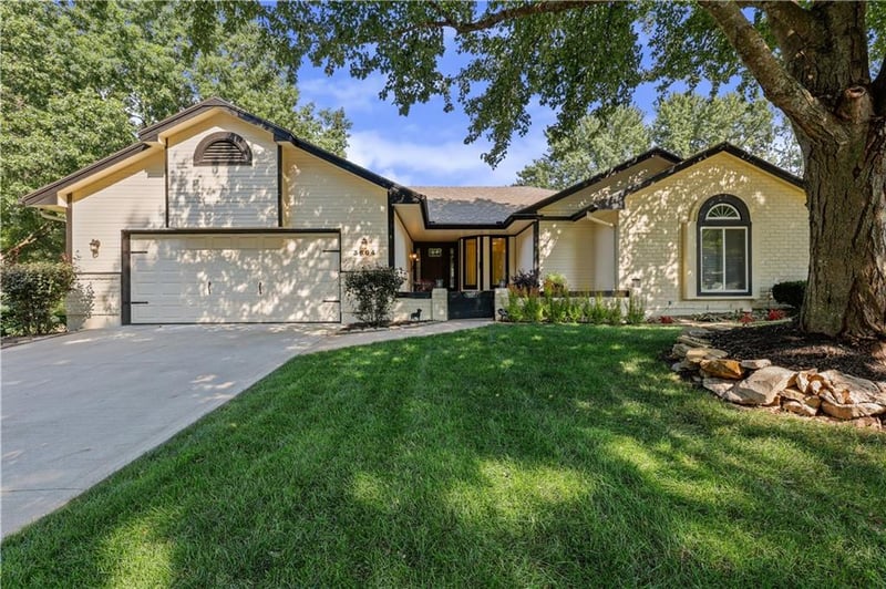 3604 SW 22nd St, Blue Springs, MO 64015