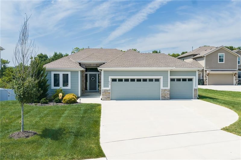 4712 Redwood St, Leavenworth, KS 66048