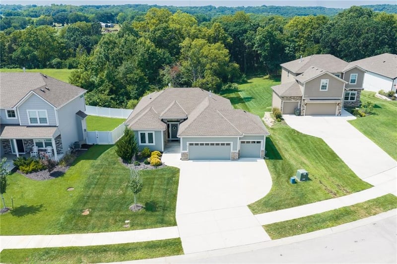4712 Redwood St, Leavenworth, KS 66048