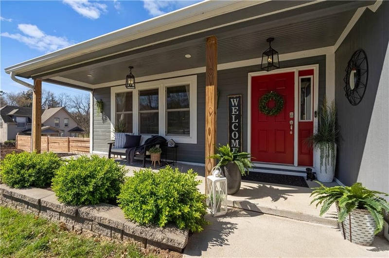 715 S 4th St, Atchison, KS 66002