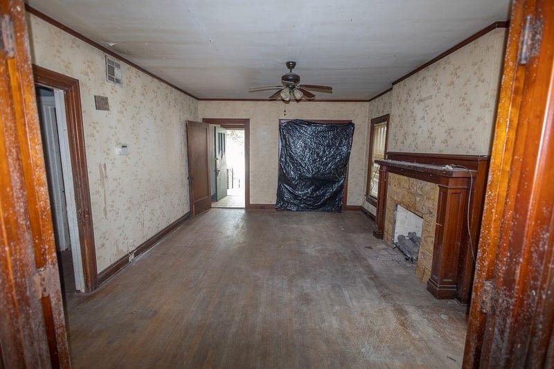 409 W 5th St, Coffeyville, KS 67337