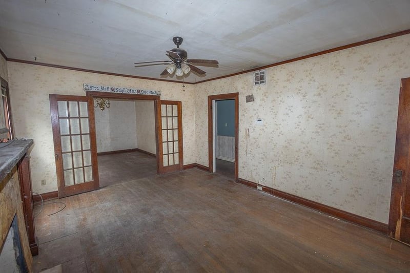 409 W 5th St, Coffeyville, KS 67337