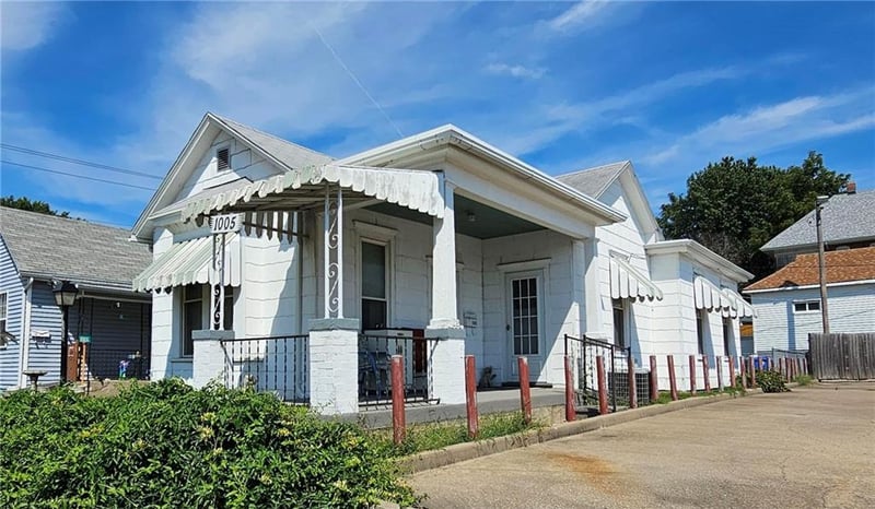 1005 N 22nd St, St Joseph, MO 64506