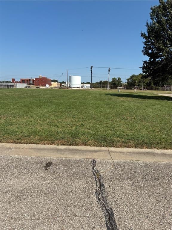 919 W 4th St W, Ottawa, KS 66067