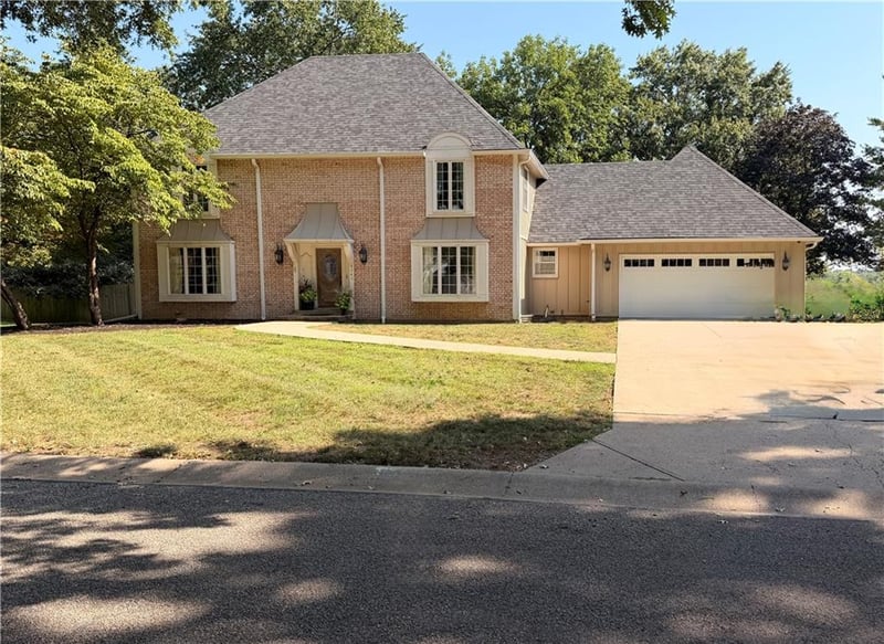 8347 W 102nd St, Overland Park, KS 66212