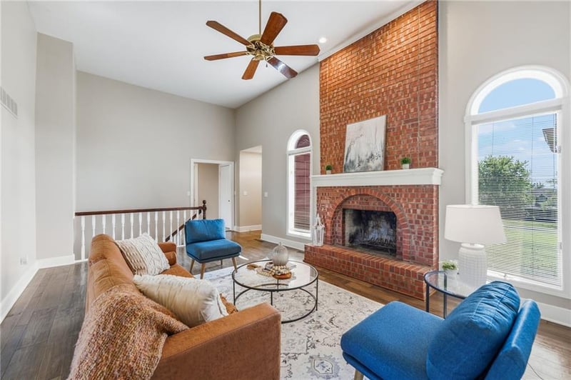 27290 Stephanie Ln, Weston, MO 64098