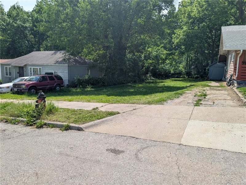 4024 Myrtle Ave, Kansas City, MO 64130