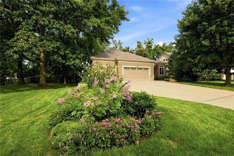 6816 Longview St, Shawnee, KS 66218
