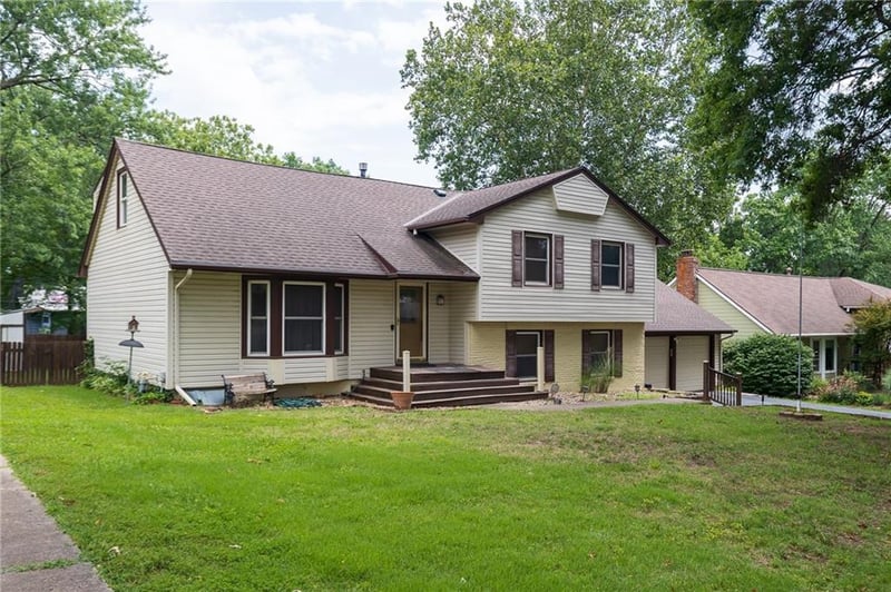 11209 Walnut St, Kansas City, MO 64114