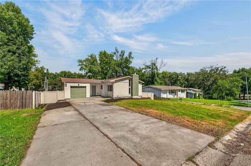12204 E 46th Ter S, Independence, MO 64055