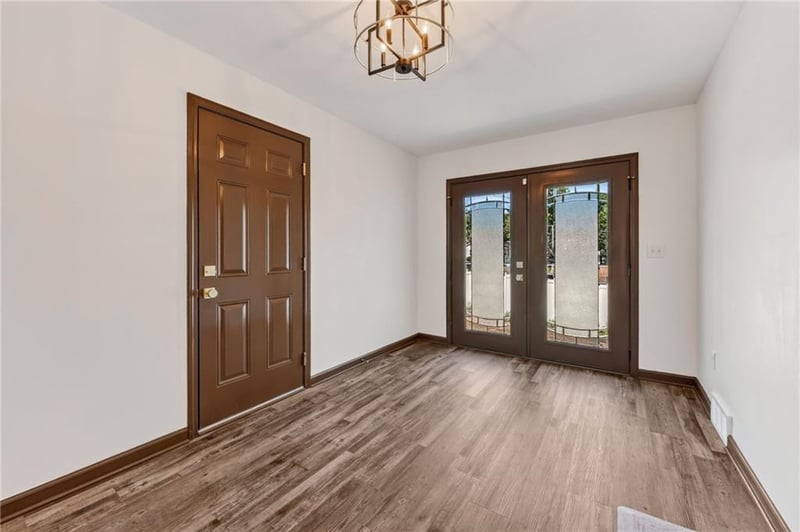 12204 E 46th Ter S, Independence, MO 64055
