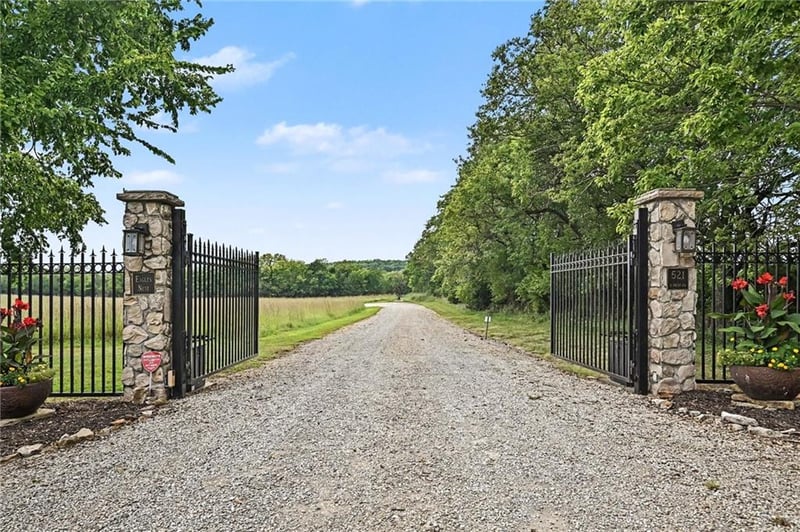 521 N 1450th Rd, Lawrence, KS 66049