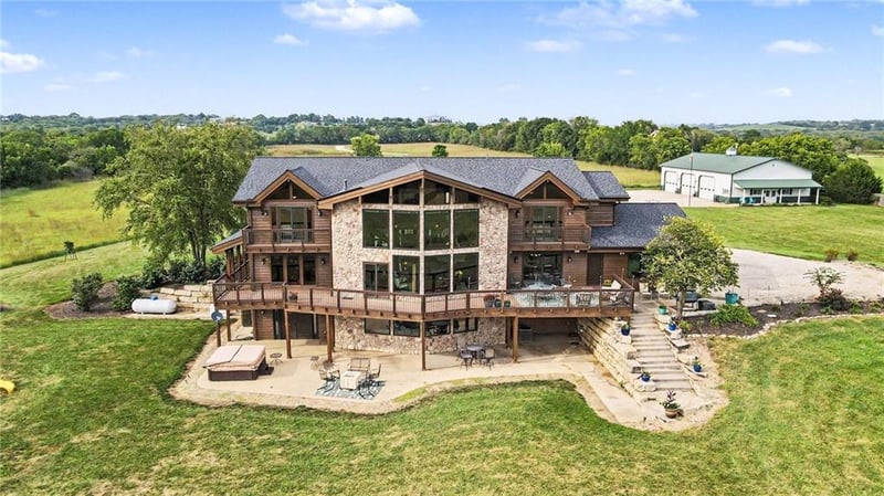 521 N 1450th Rd, Lawrence, KS 66049