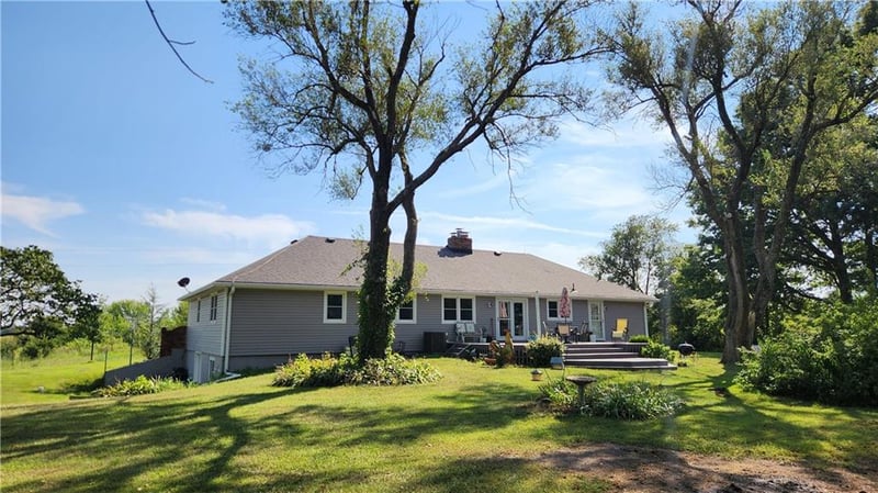 8244 SE V Hw, Lathrop, MO 64465