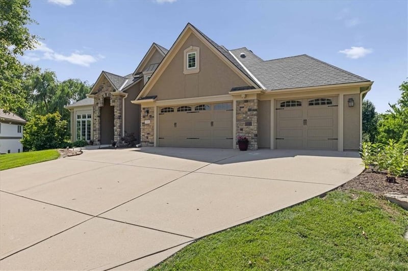 13104 Granada Dr, Leawood, KS 66209