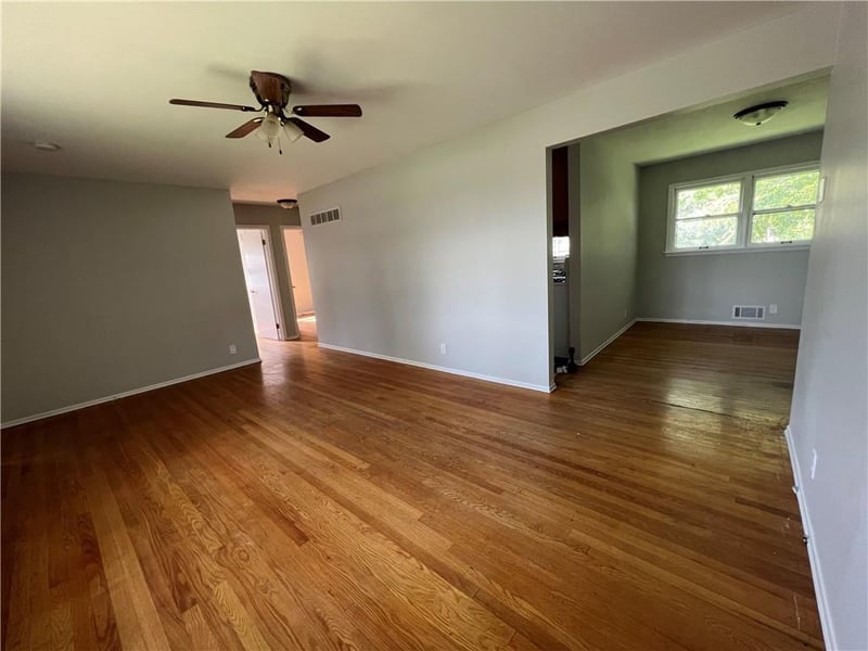 1204 E 81st St, Kansas City, MO 64131