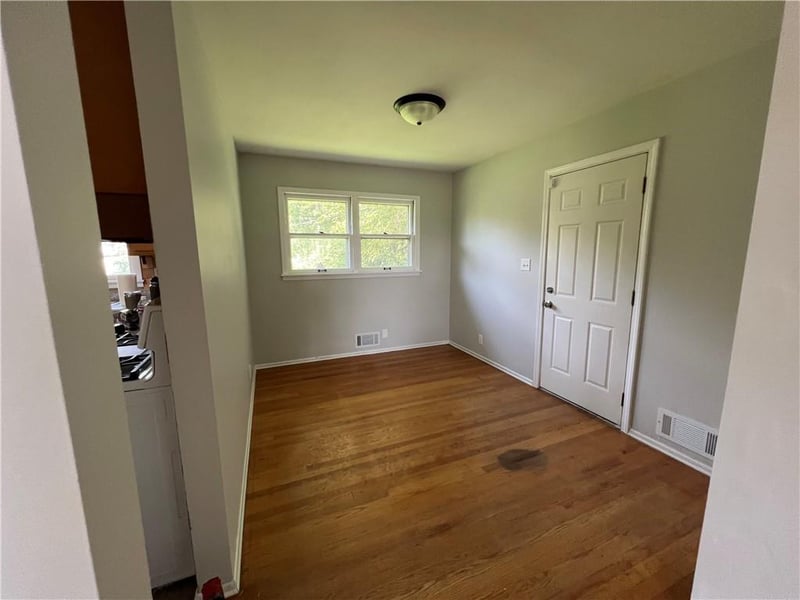 1204 E 81st St, Kansas City, MO 64131