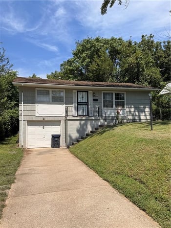 1204 E 81st St, Kansas City, MO 64131