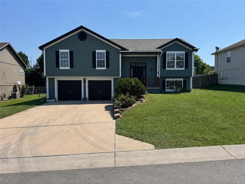 16413 Hight St, Belton, MO 64012