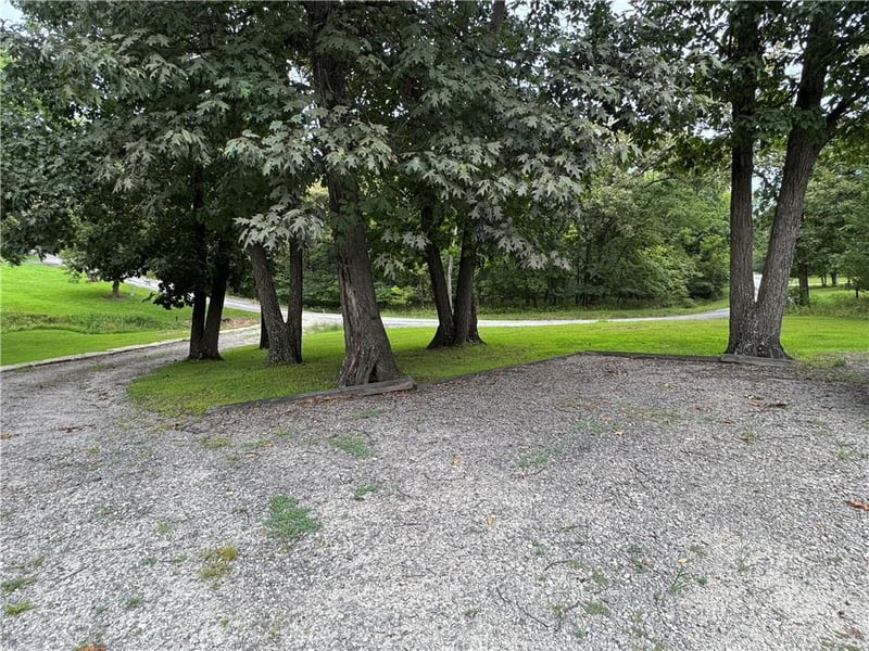 114 Trout Ct, Gallatin, MO 64640