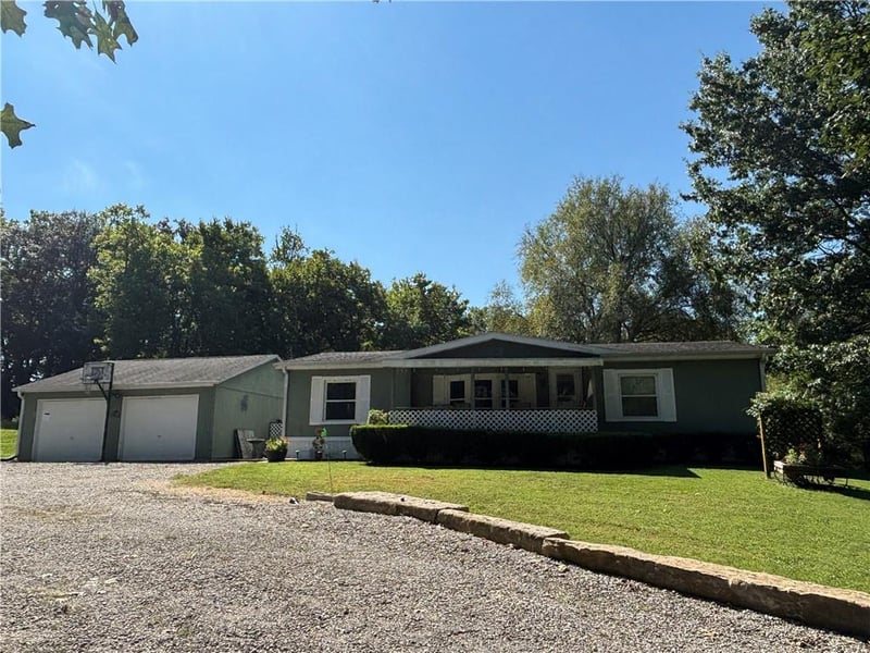 114 Trout Ct, Gallatin, MO 64640