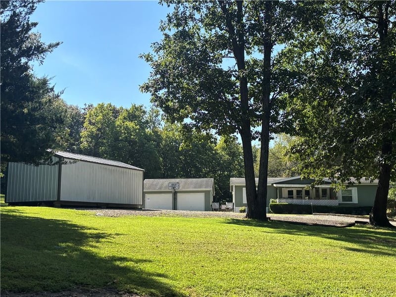 114 Trout Ct, Gallatin, MO 64640