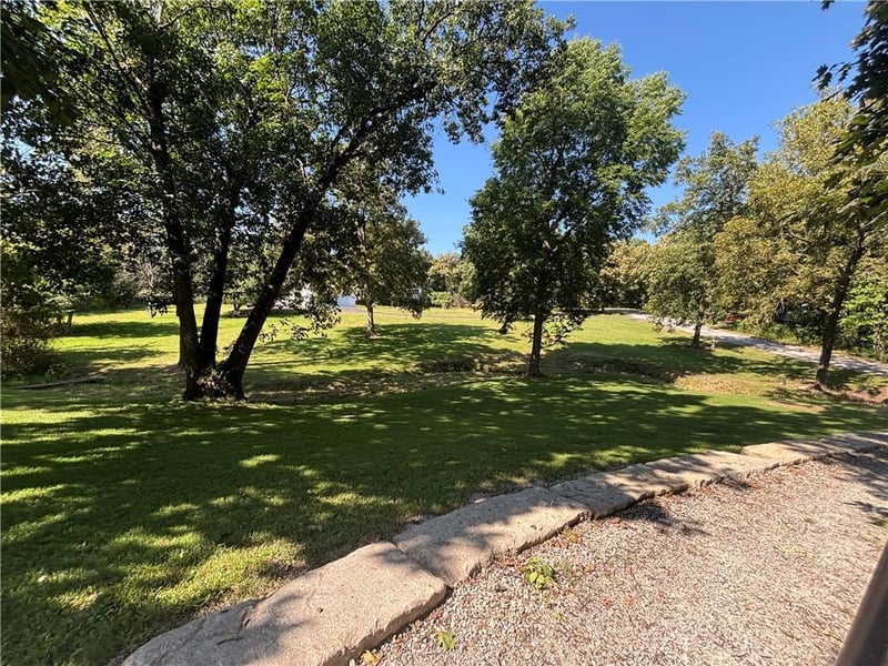 114 Trout Ct, Gallatin, MO 64640