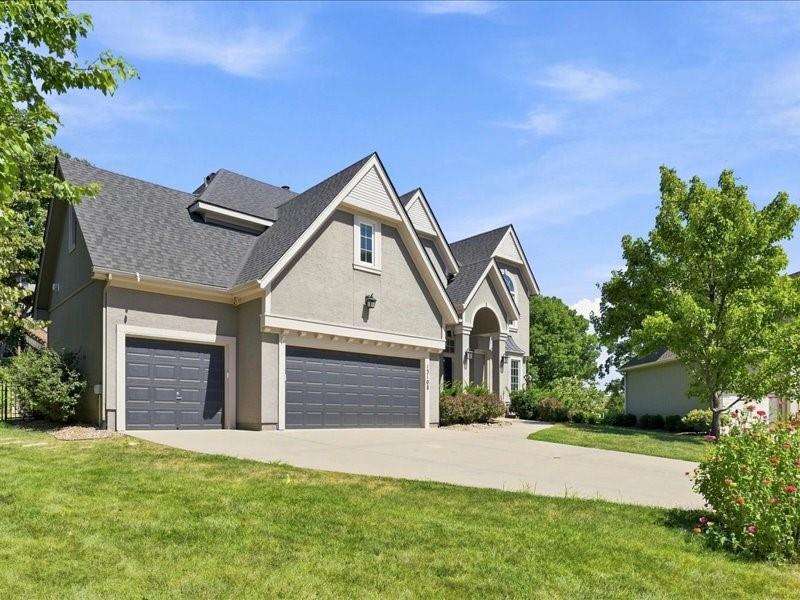 13108 W 73rd Ter, Shawnee, KS 66216