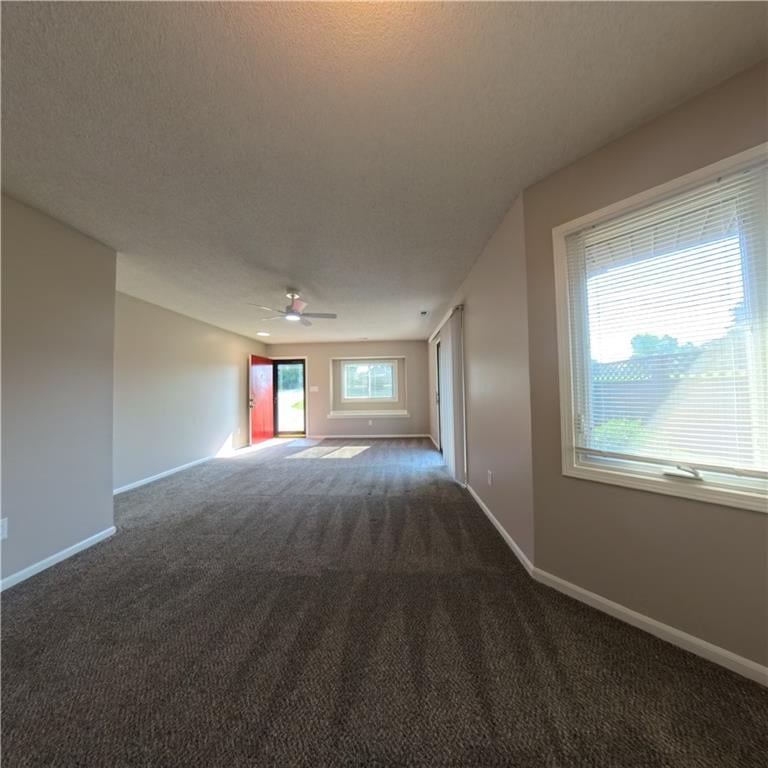 4022 10th Ave, Leavenworth, KS 66048