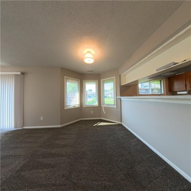 4022 10th Ave, Leavenworth, KS 66048