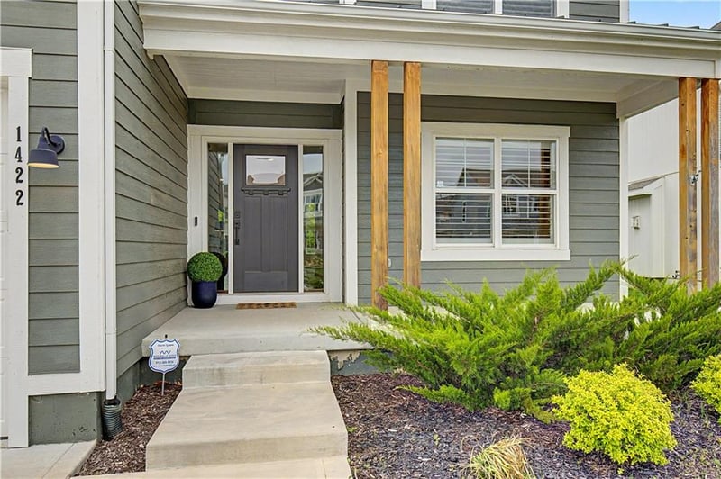1422 SW Georgetown Dr, Lee's Summit, MO 64082