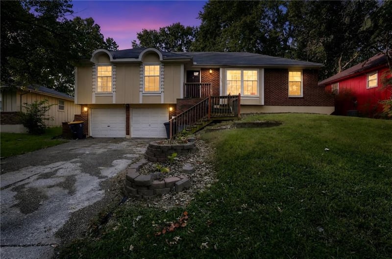 8405 E 103rd Ter, Kansas City, MO 64134