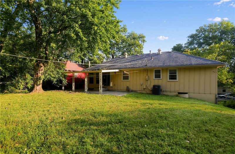 8405 E 103rd Ter, Kansas City, MO 64134
