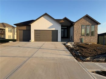 8409 NW 90th Ter, Kansas City, MO 64153