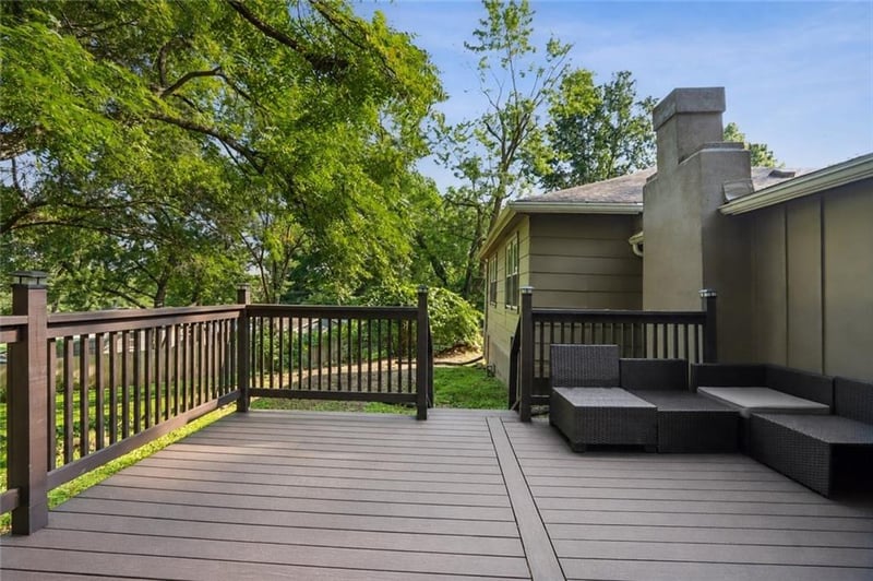 204 E 96th St, Kansas City, MO 64114