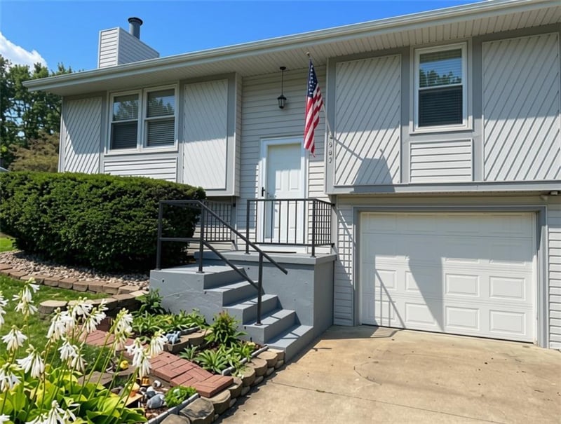 507 S 6th St, Savannah, MO 64485