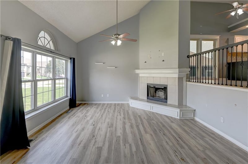 411 Shannon Ave, Smithville, MO 64089