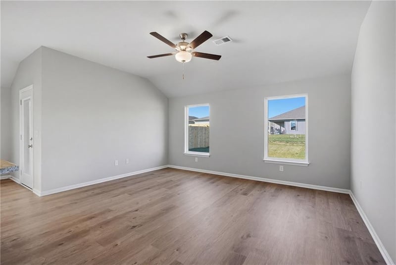 20310 W 195th St, Spring Hill, KS 66083