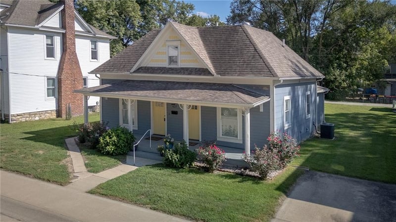427 Benton Ave, Excelsior Springs, MO 64024