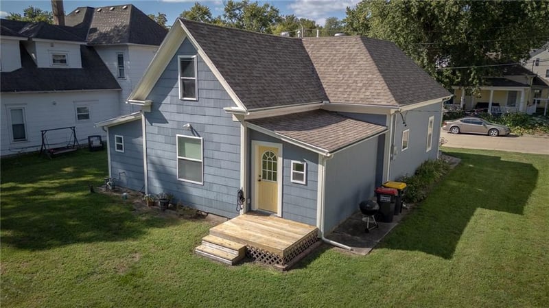 427 Benton Ave, Excelsior Springs, MO 64024