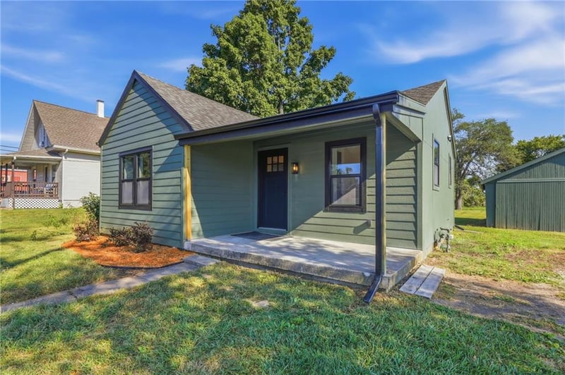 168 W North St, Peculiar, MO 64078
