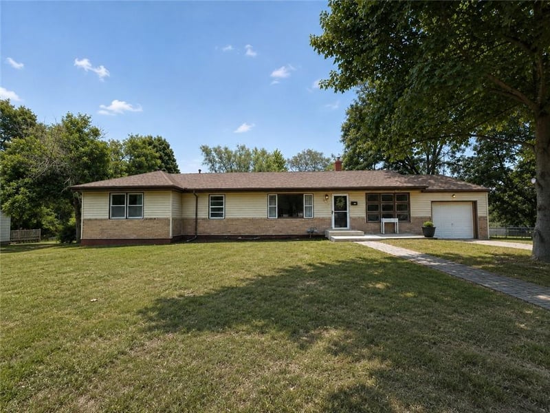 403 Catron Ave, Belton, MO 64012