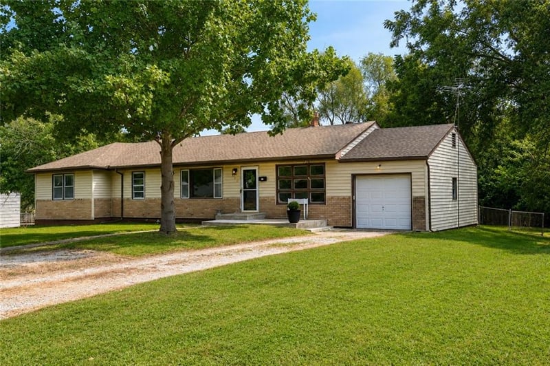 403 Catron Ave, Belton, MO 64012