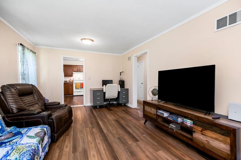 1540 N Noland Rd, Independence, MO 64050