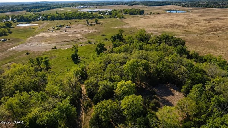 12001 69 Hw, Baxter Springs, KS 66713