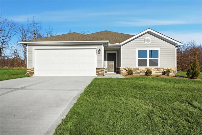 20320 W 195th St, Spring Hill, KS 66083