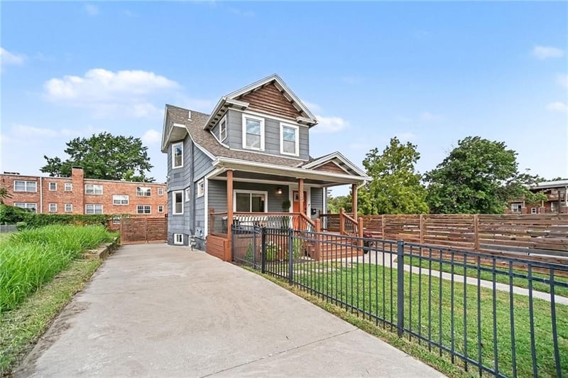 3012 Flora Ave, Kansas City, MO 64109
