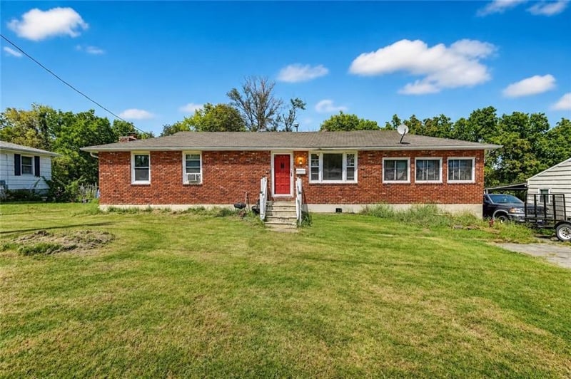 9110 E 50th Ter, Kansas City, MO 64133