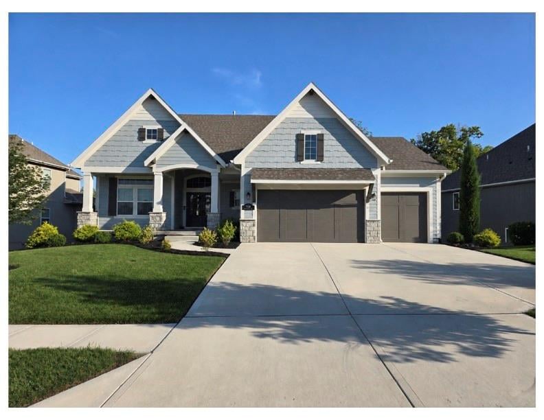 9261 Brownridge St, Lenexa, KS 66220